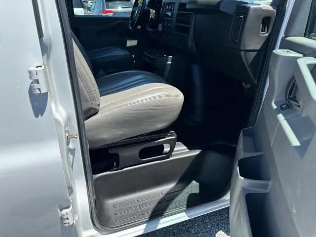 2022 Chevrolet Express Cargo Van RWD 2500 Regular Wheelbase WT
