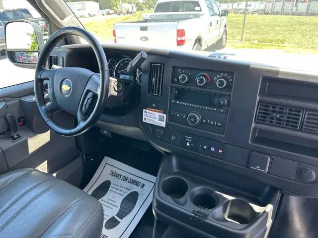 2022 Chevrolet Express Cargo Van RWD 2500 Regular Wheelbase WT