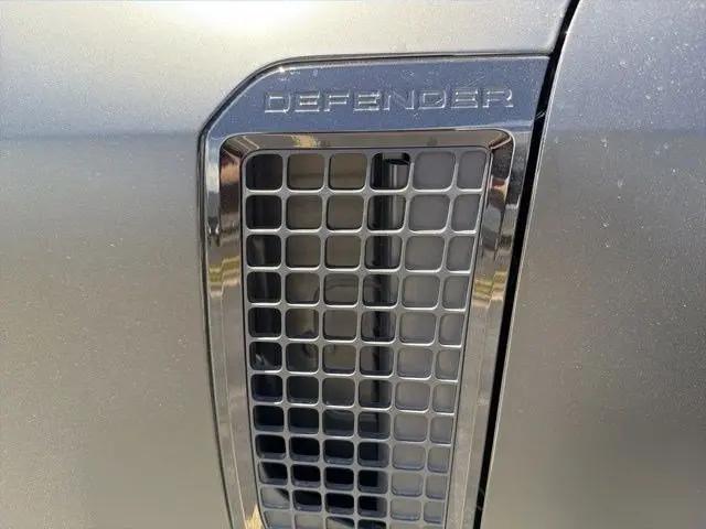 2025 Land Rover Defender 110 P500 X-Dynamic SE