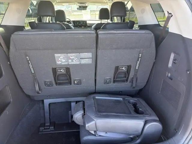 2025 Kia Carnival MPV LXS