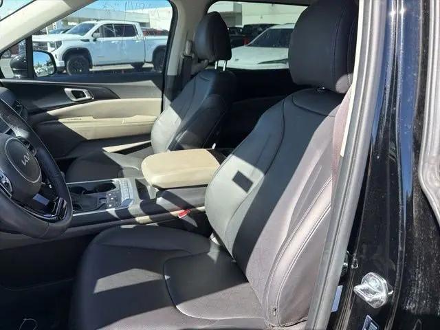2025 Kia Carnival MPV LXS