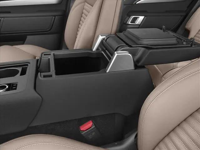 2026 Land Rover Discovery Tempest Edition