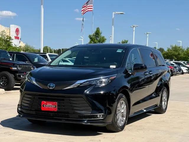 2025 Toyota Sienna XLE