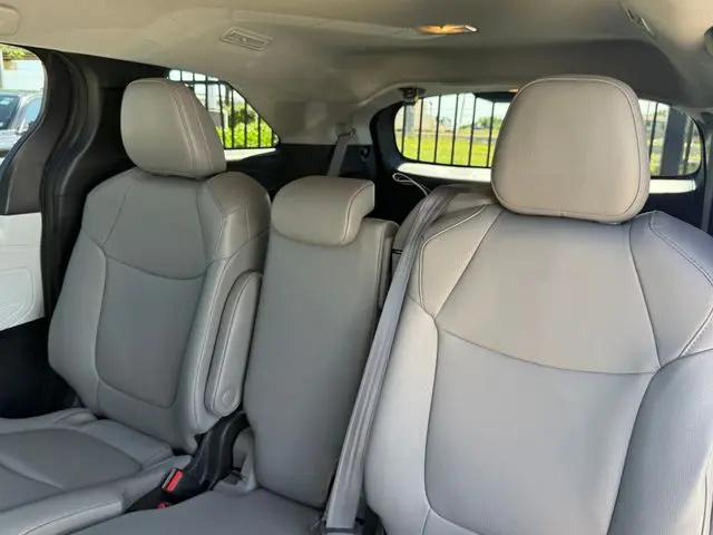 2025 Toyota Sienna XLE