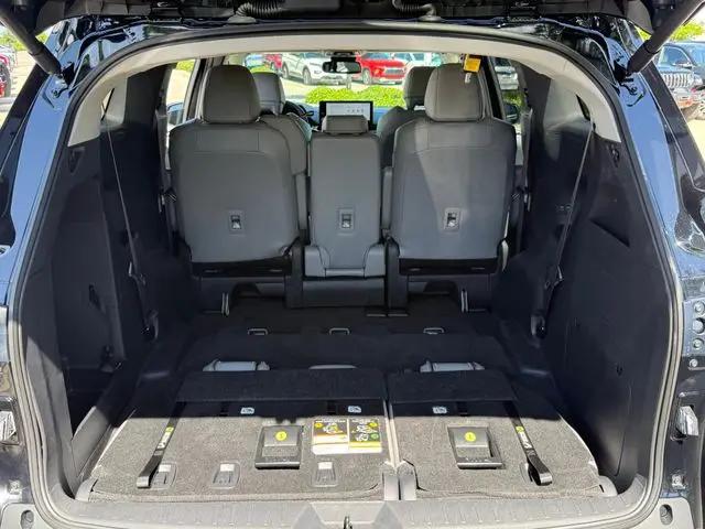 2025 Toyota Sienna XLE