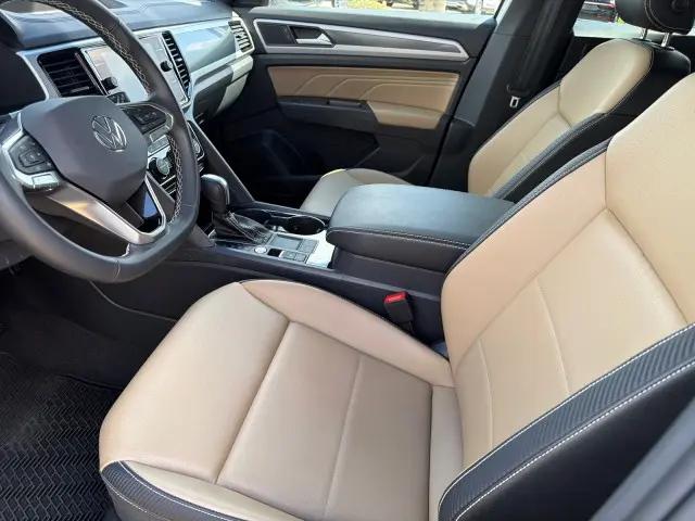 2023 Volkswagen Atlas Cross Sport 2.0T SE w/Technology