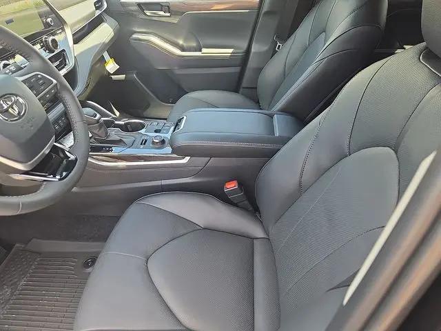 2026 Toyota Highlander Limited