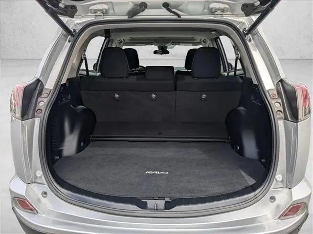 2016 Toyota RAV4 Hybrid XLE