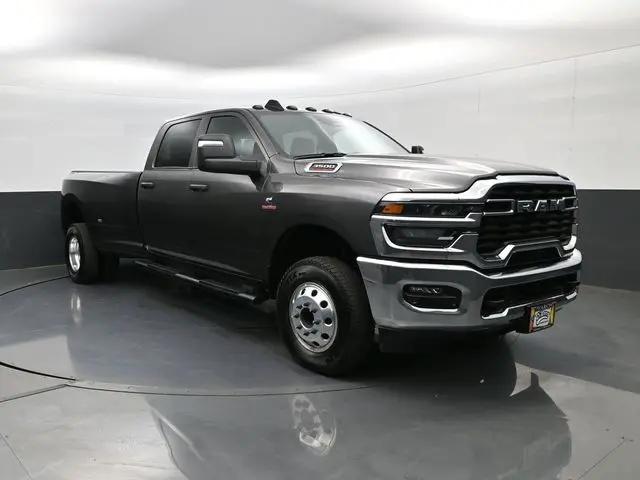 2025 Ram 3500 Tradesman Crew Cab 4x4 8' Box