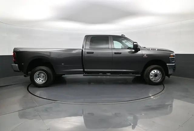 2025 Ram 3500 Tradesman Crew Cab 4x4 8' Box