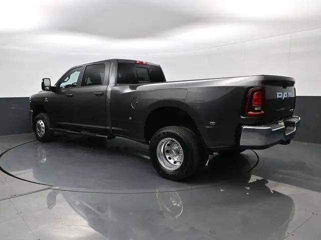 2025 Ram 3500 Tradesman Crew Cab 4x4 8' Box