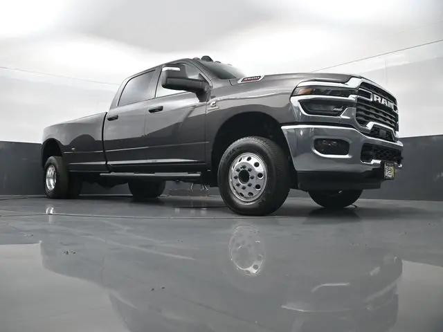 2025 Ram 3500 Tradesman Crew Cab 4x4 8' Box
