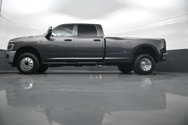 2025 Ram 3500 Tradesman Crew Cab 4x4 8' Box