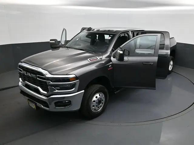 2025 Ram 3500 Tradesman Crew Cab 4x4 8' Box