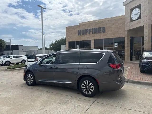 2020 Chrysler Pacifica Hybrid Limited