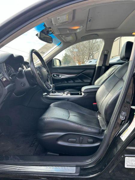 2015 INFINITI Q70 3.7X