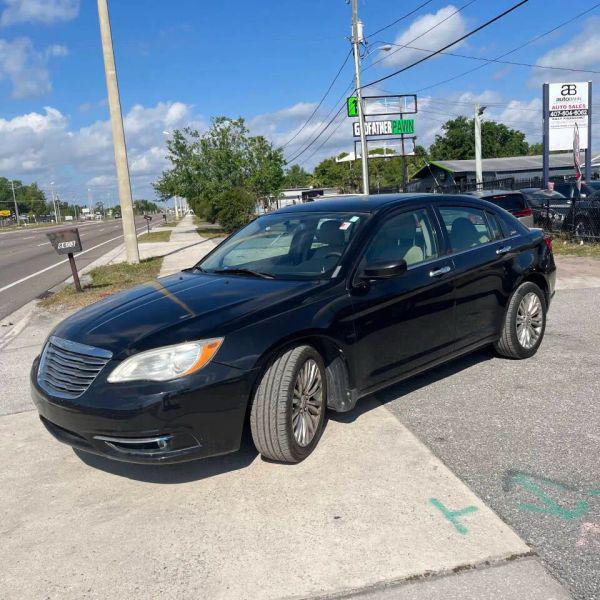 2011 Chrysler 200 Limited