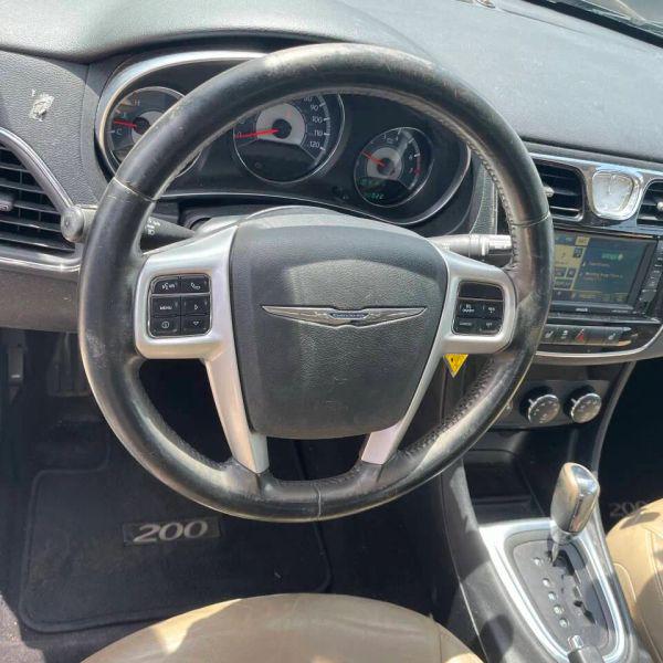 2011 Chrysler 200 Limited