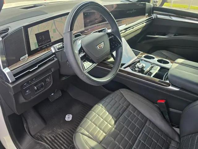 2025 Cadillac Escalade Sport Platinum