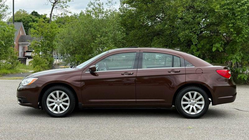 2013 Chrysler 200 Touring