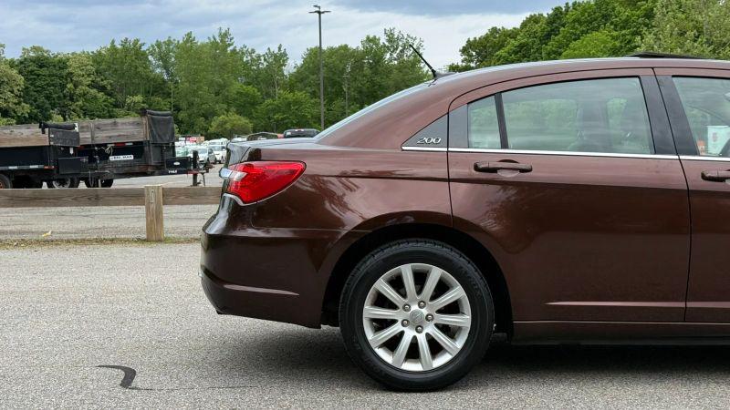 2013 Chrysler 200 Touring