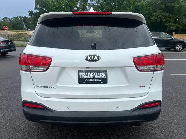 2017 Kia Sorento 2.4L LX