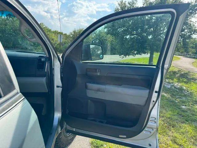 2010 Toyota Tundra Grade 5.7L V8
