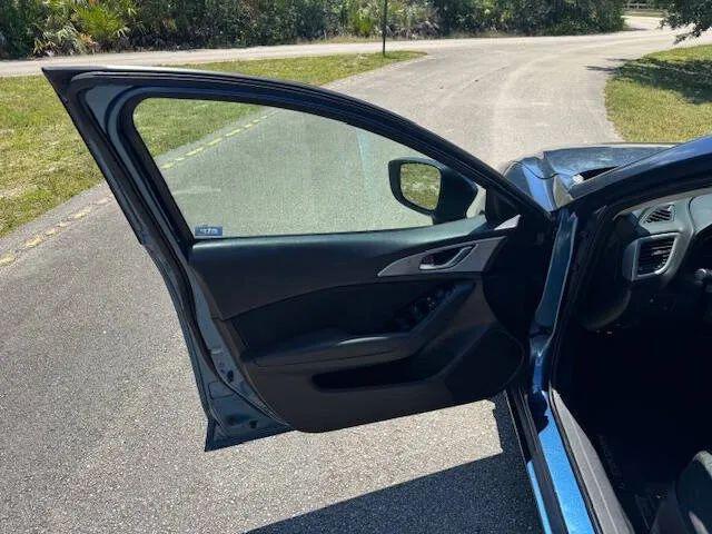 2017 Mazda Mazda3 Sport