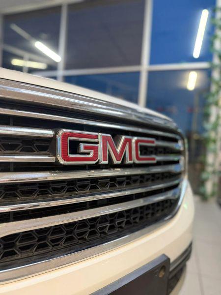 2017 GMC Acadia SLE-2
