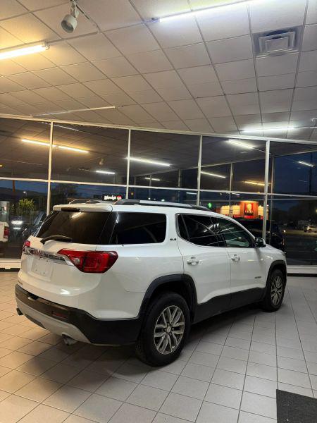 2017 GMC Acadia SLE-2