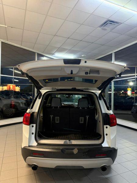 2017 GMC Acadia SLE-2