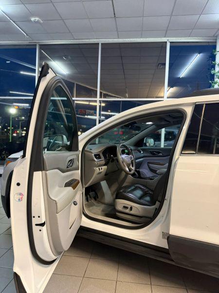 2017 GMC Acadia SLE-2