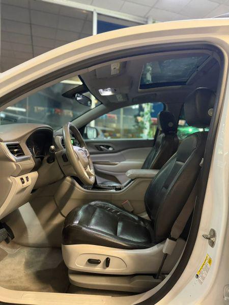 2017 GMC Acadia SLE-2