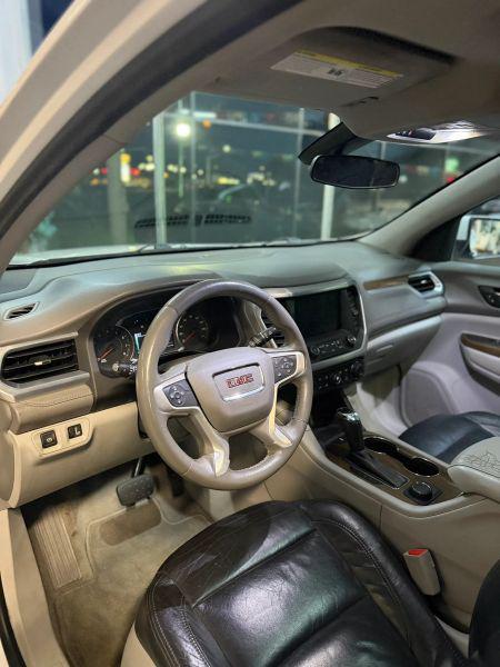 2017 GMC Acadia SLE-2