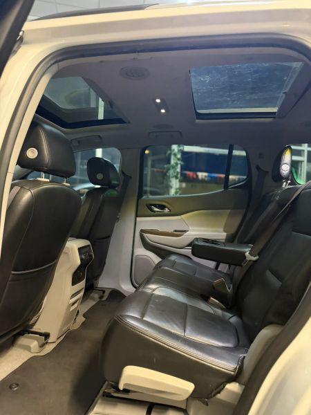 2017 GMC Acadia SLE-2