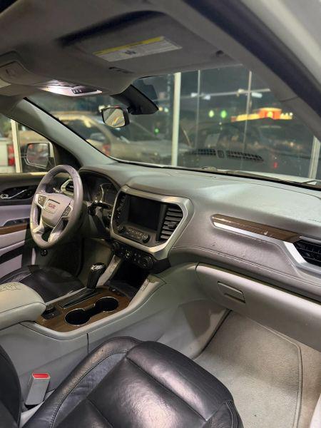 2017 GMC Acadia SLE-2