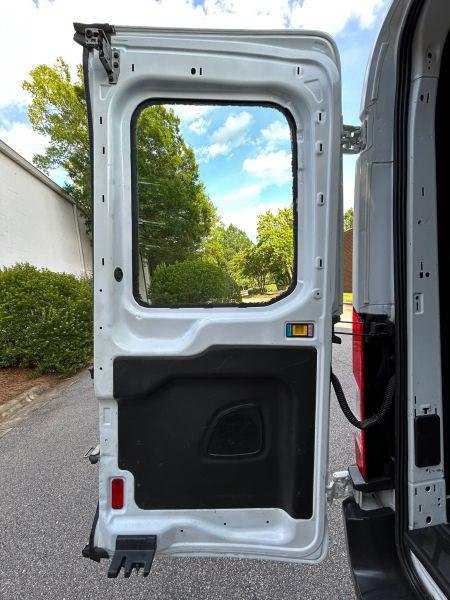 2015 Ford Transit Medium Roof w/Sliding Side Door w/LWB