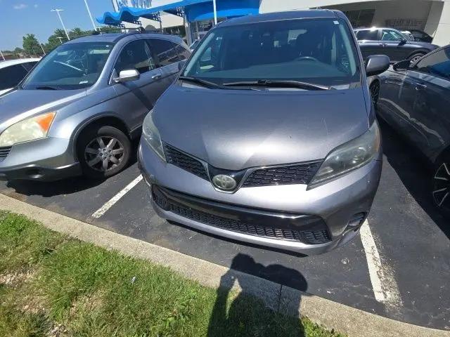 2018 Toyota Sienna SE 8 Passenger