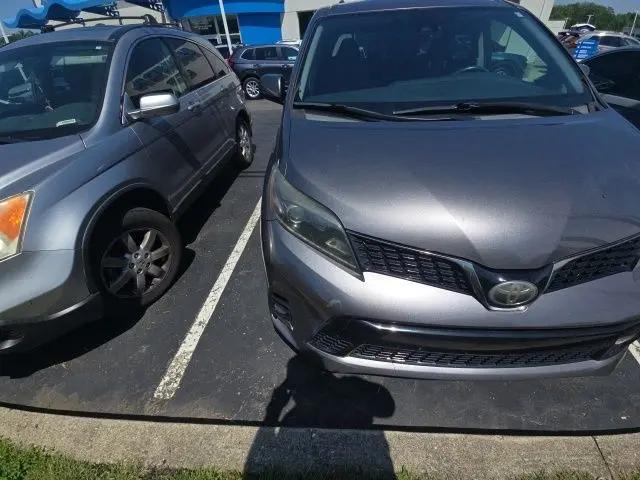 2018 Toyota Sienna SE 8 Passenger
