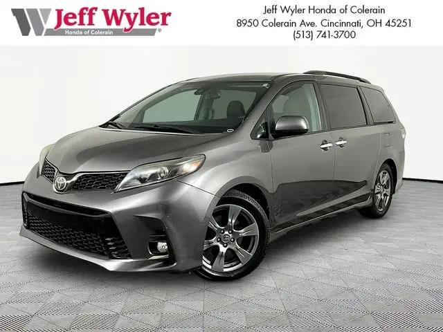 2018 Toyota Sienna SE 8 Passenger for sale near Cincinnati, OH