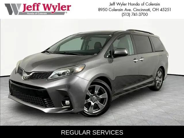 2018 Toyota Sienna SE 8 Passenger for sale near Cincinnati, OH