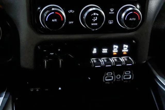 2019 Ram 1500 Big Horn/Lone Star Crew Cab 4x4 5'7" Box