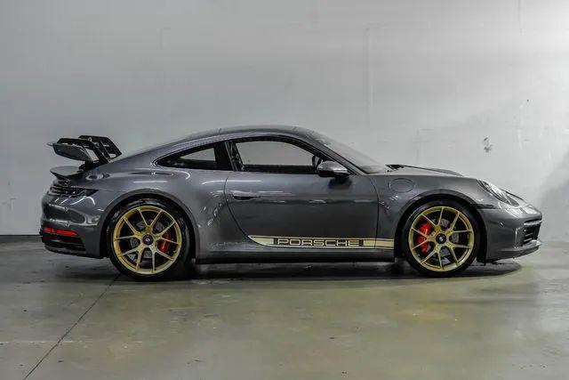 2020 Porsche 911 Carrera 4