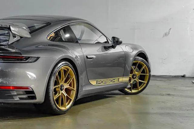 2020 Porsche 911 Carrera 4