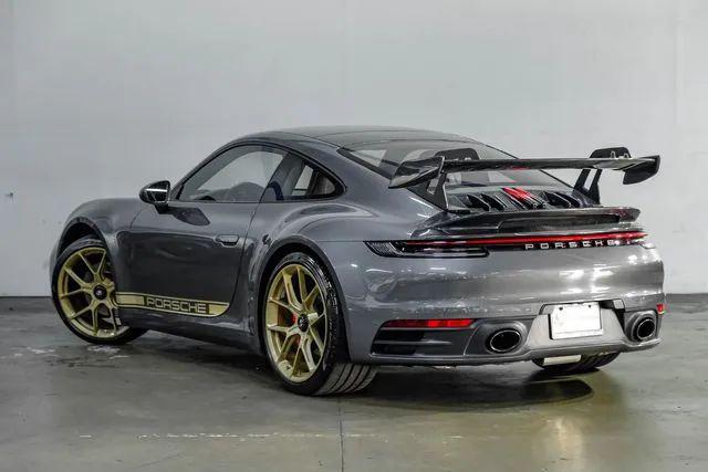 2020 Porsche 911 Carrera 4