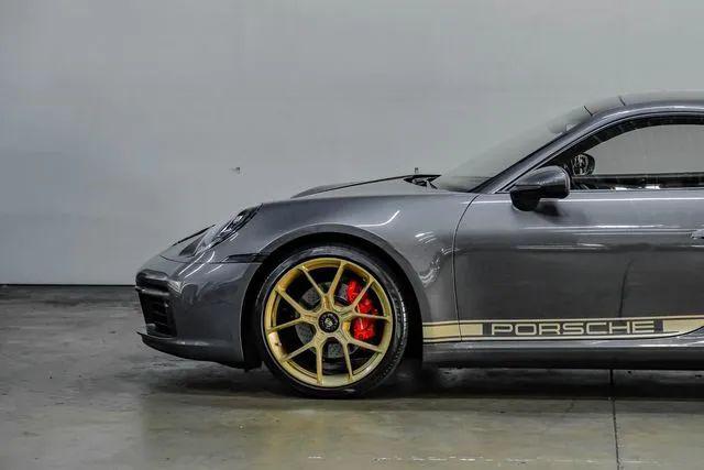 2020 Porsche 911 Carrera 4