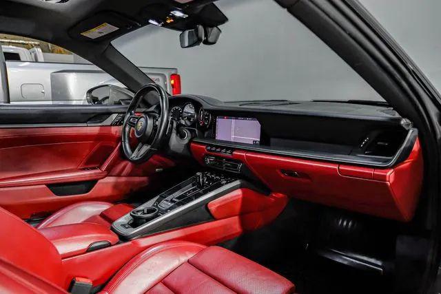 2020 Porsche 911 Carrera 4