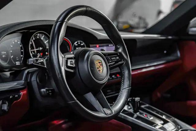 2020 Porsche 911 Carrera 4