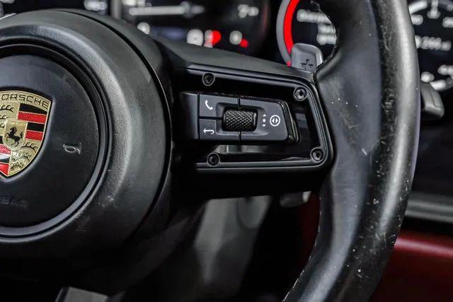 2020 Porsche 911 Carrera 4