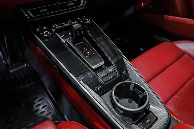 2020 Porsche 911 Carrera 4